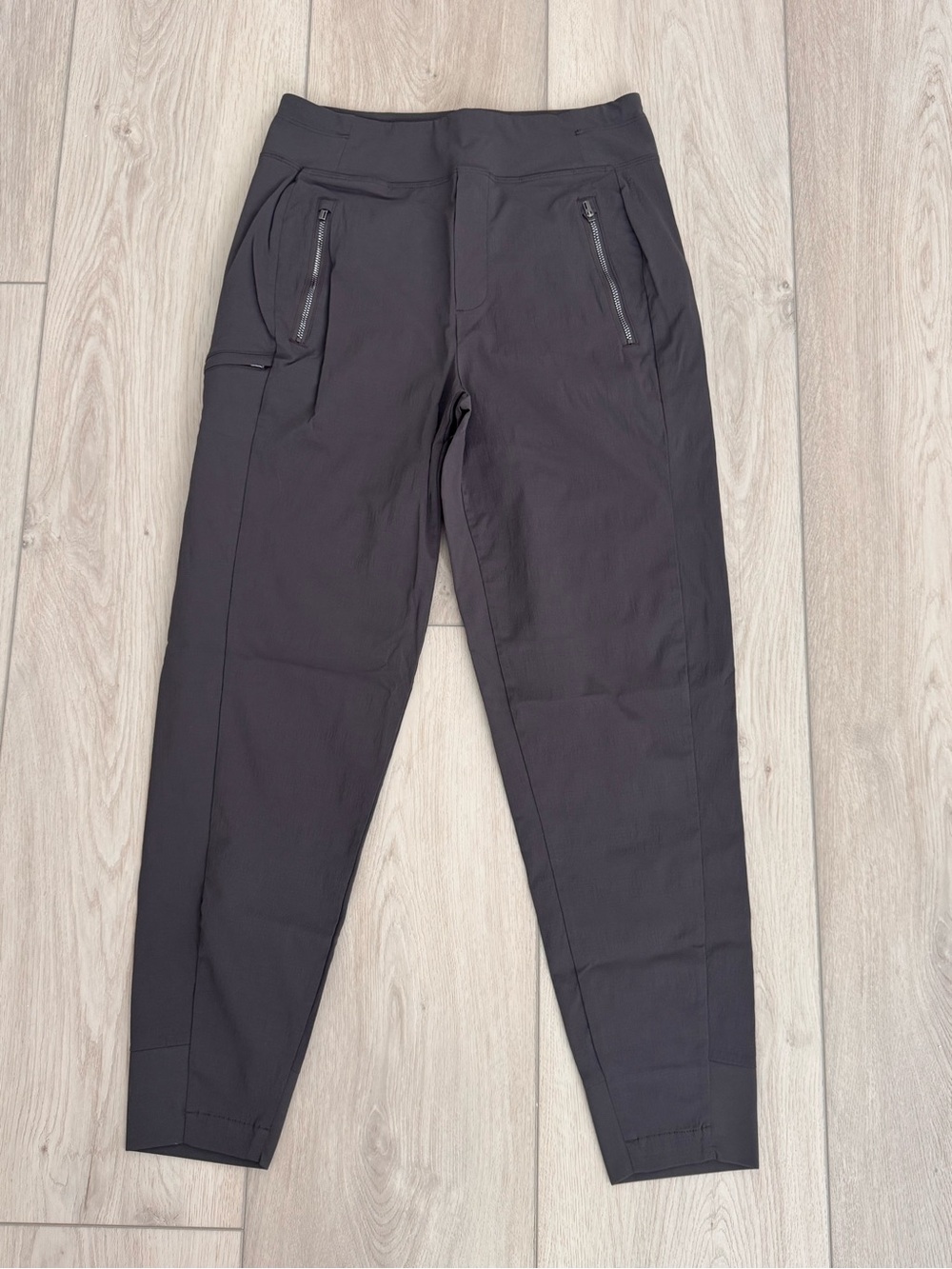 Athleta Trekkie North Jogger - Size 4